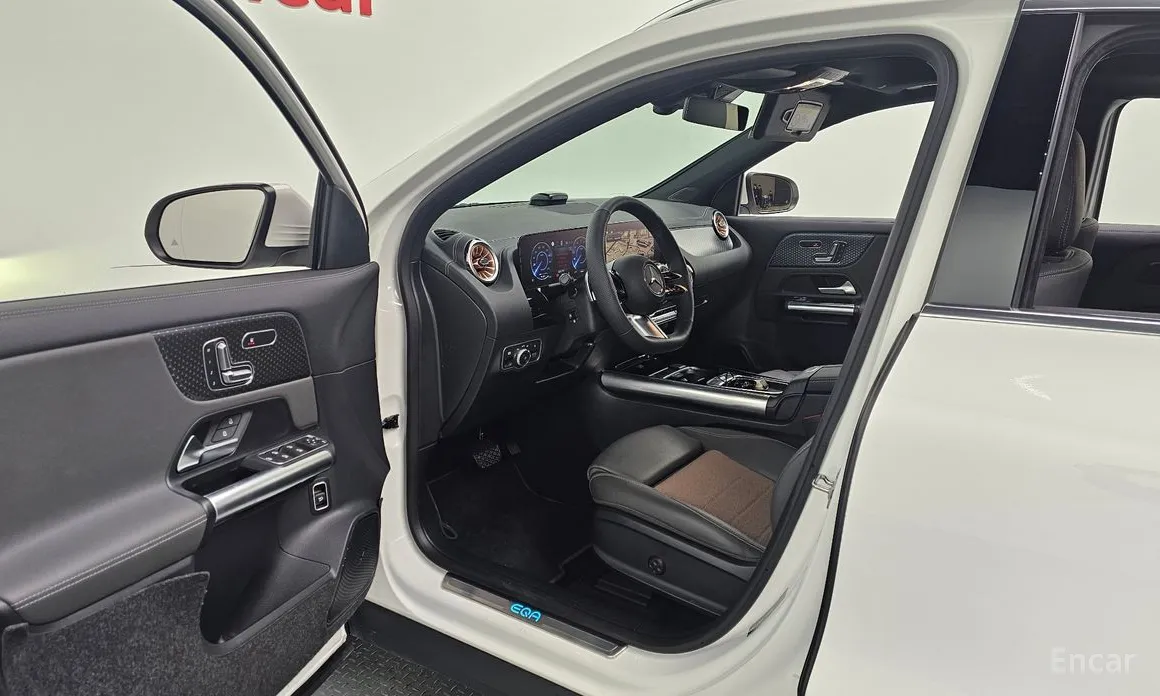 Фото 10 - Mercedes-Benz EQA