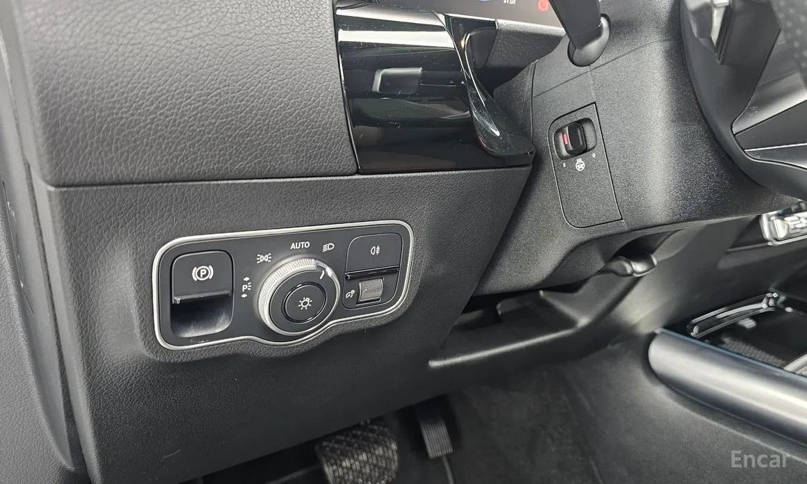 Фото 16 - Mercedes-Benz EQA