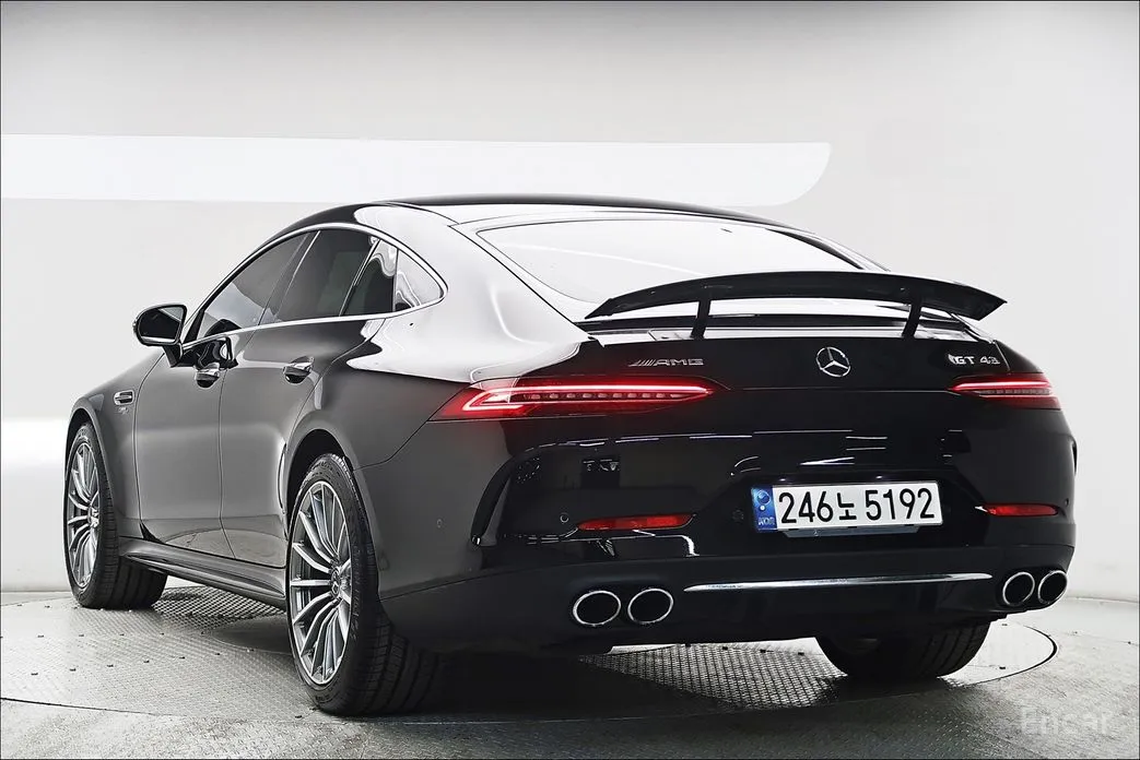 Фото 2 - Mercedes-Benz AMG GT
