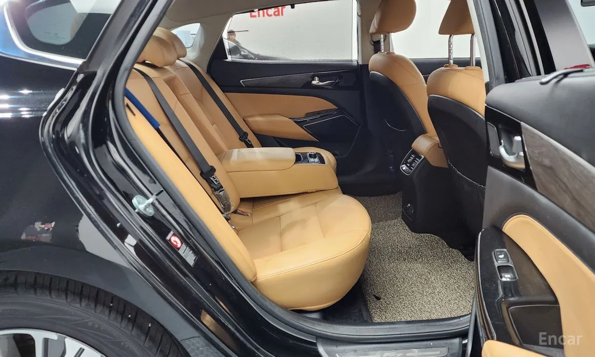 Фото 12 - Kia K7