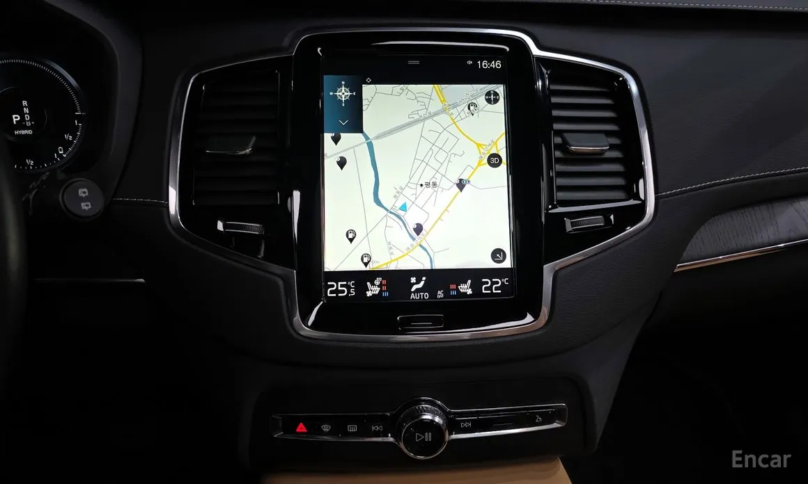 Фото 14 - Volvo XC90