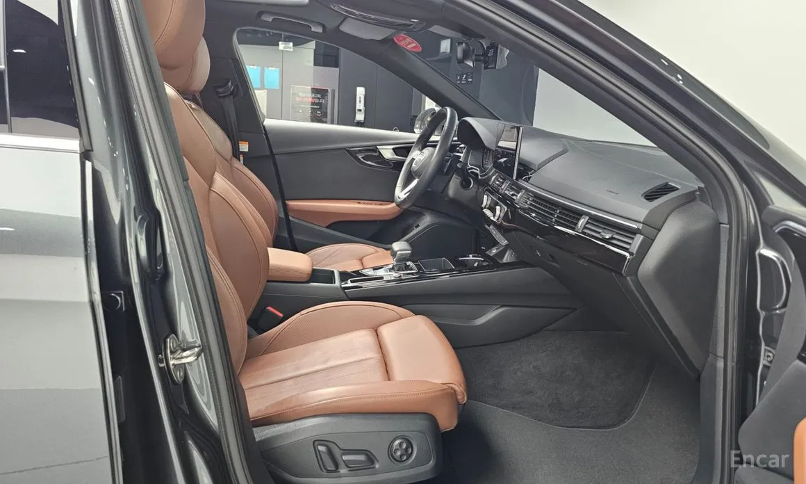 Фото 11 - Audi A4