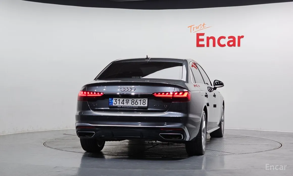 Фото 4 - Audi A4