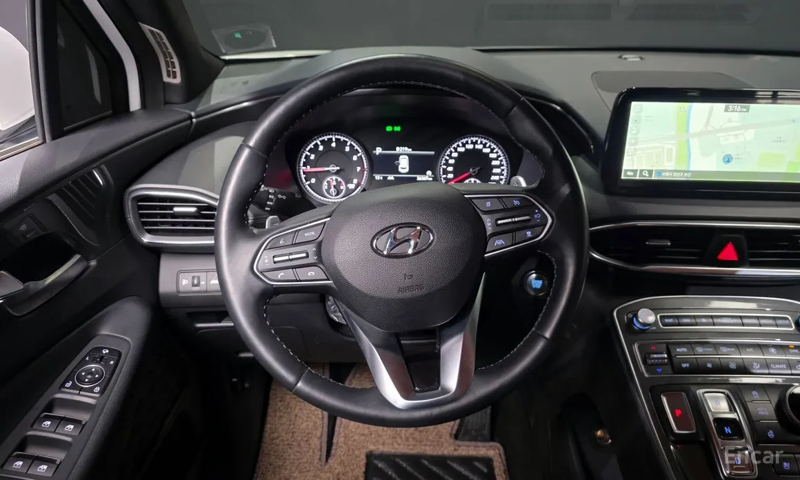 Фото 13 - Hyundai Santa Fe