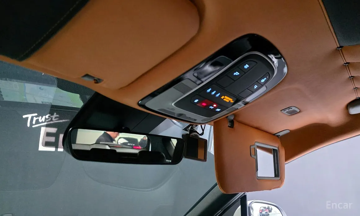 Фото 18 - Hyundai Santa Fe