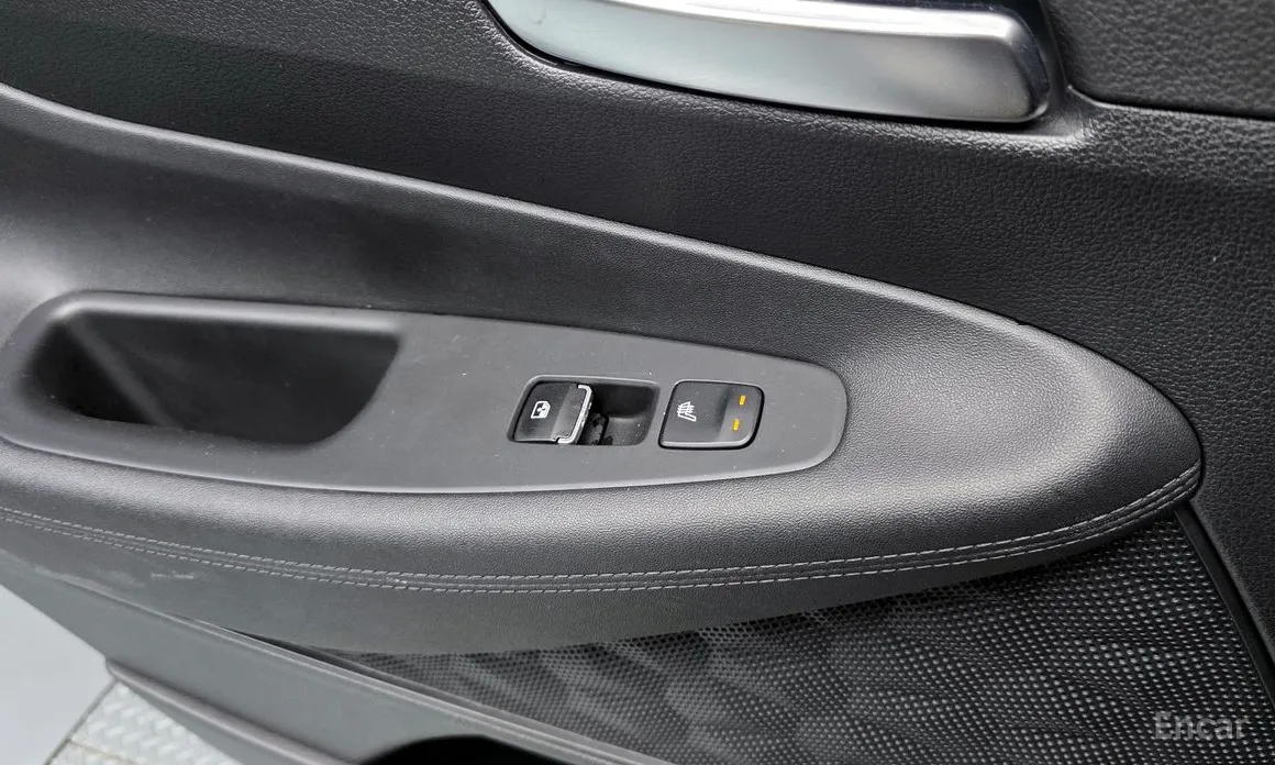 Фото 19 - Hyundai Santa Fe