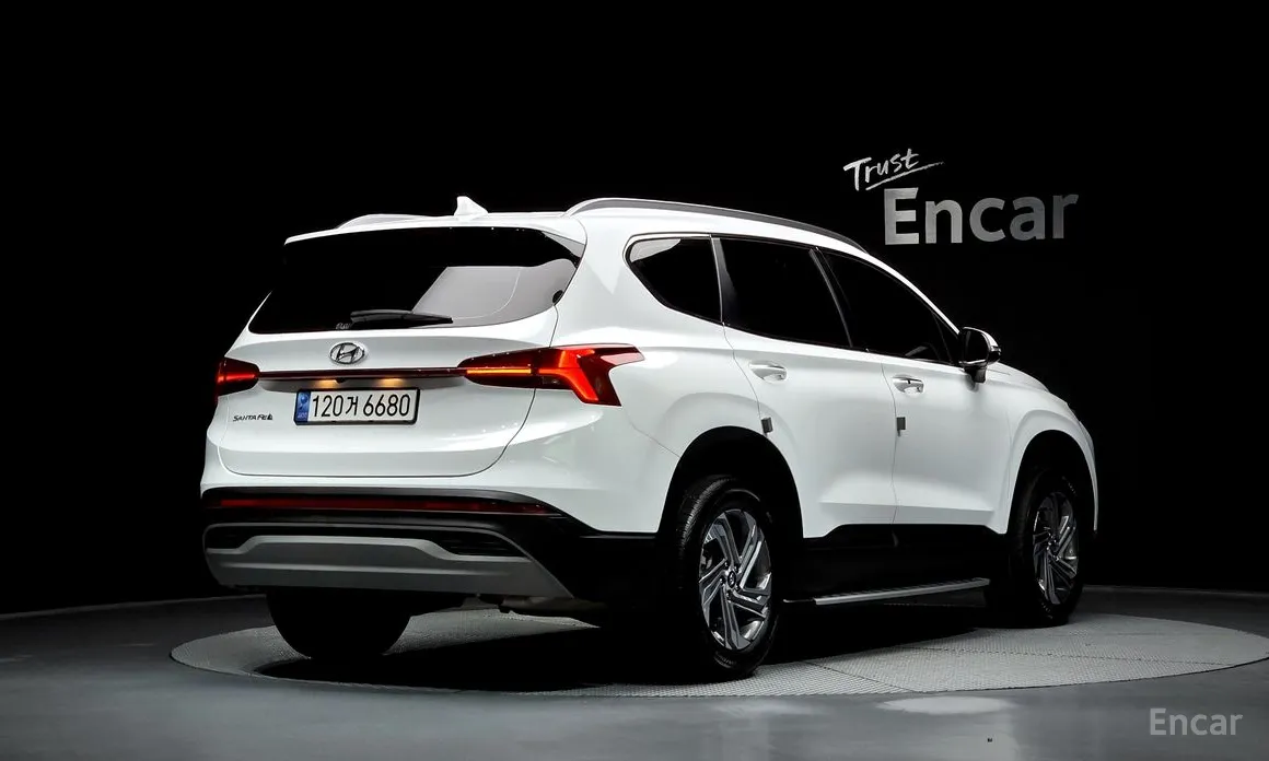 Фото 2 - Hyundai Santa Fe