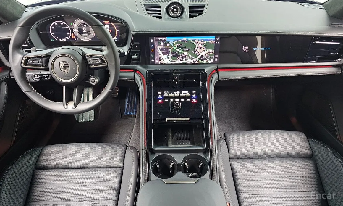 Фото 7 - Porsche Panamera