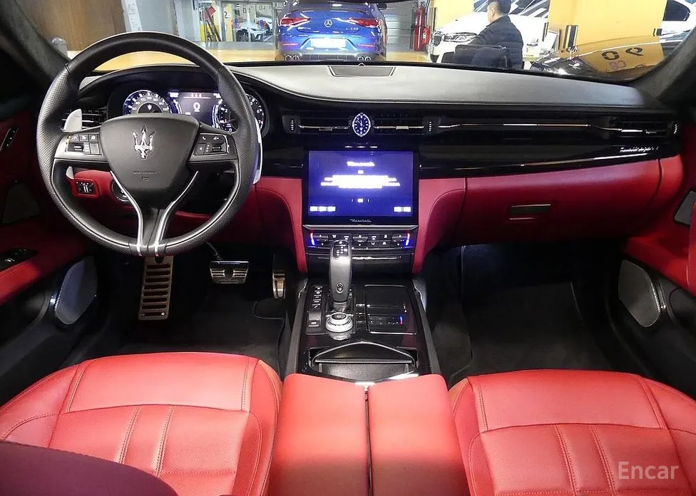 Фото 7 - Maserati Quattroporte