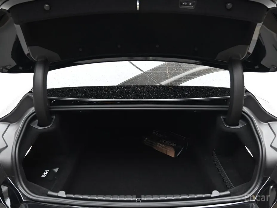 Фото 20 - BMW 8 Series