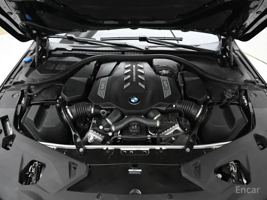 Фото 6 - BMW 8 Series