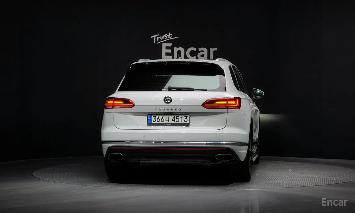 Фото 4 - Volkswagen Touareg