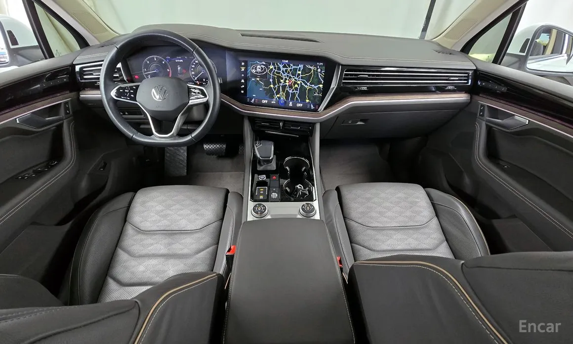 Фото 7 - Volkswagen Touareg