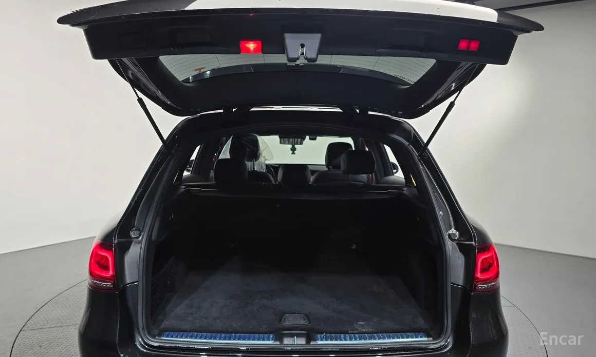 Фото 20 - Mercedes-Benz GLC-Class