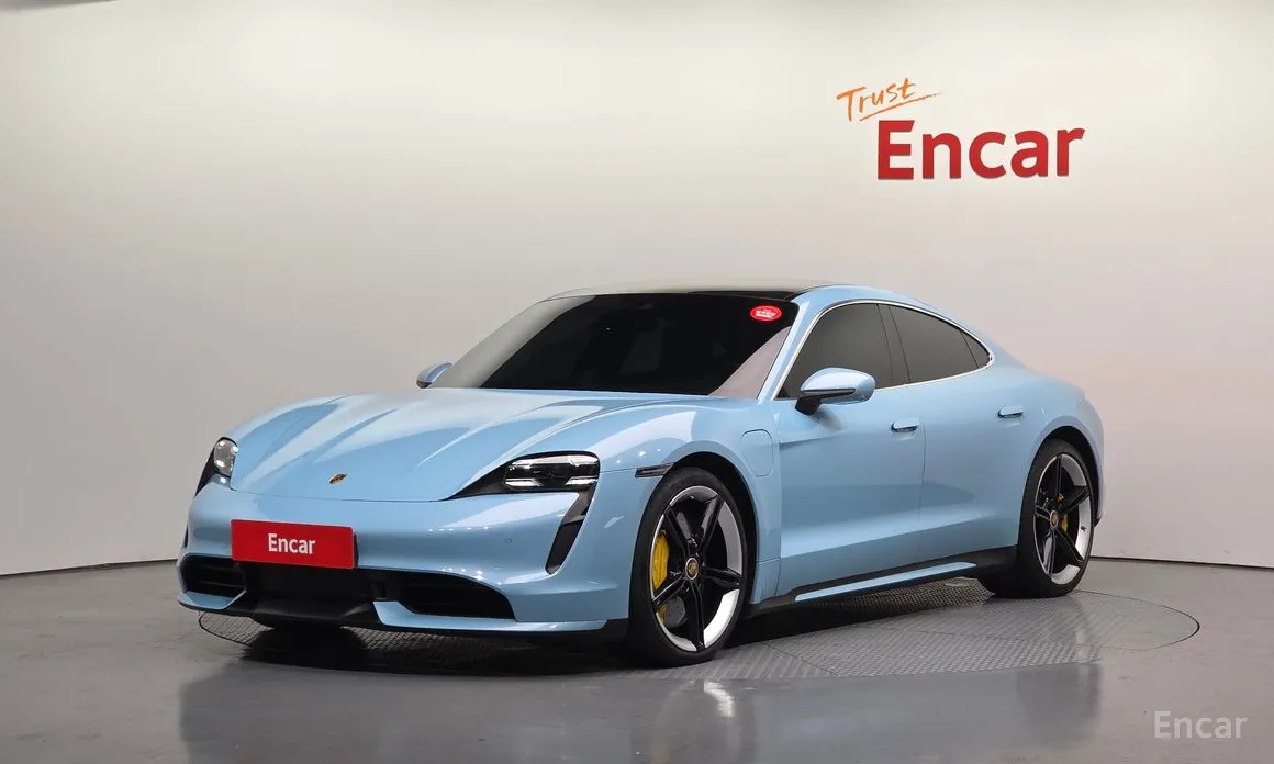 Фото 1 - Porsche Taycan