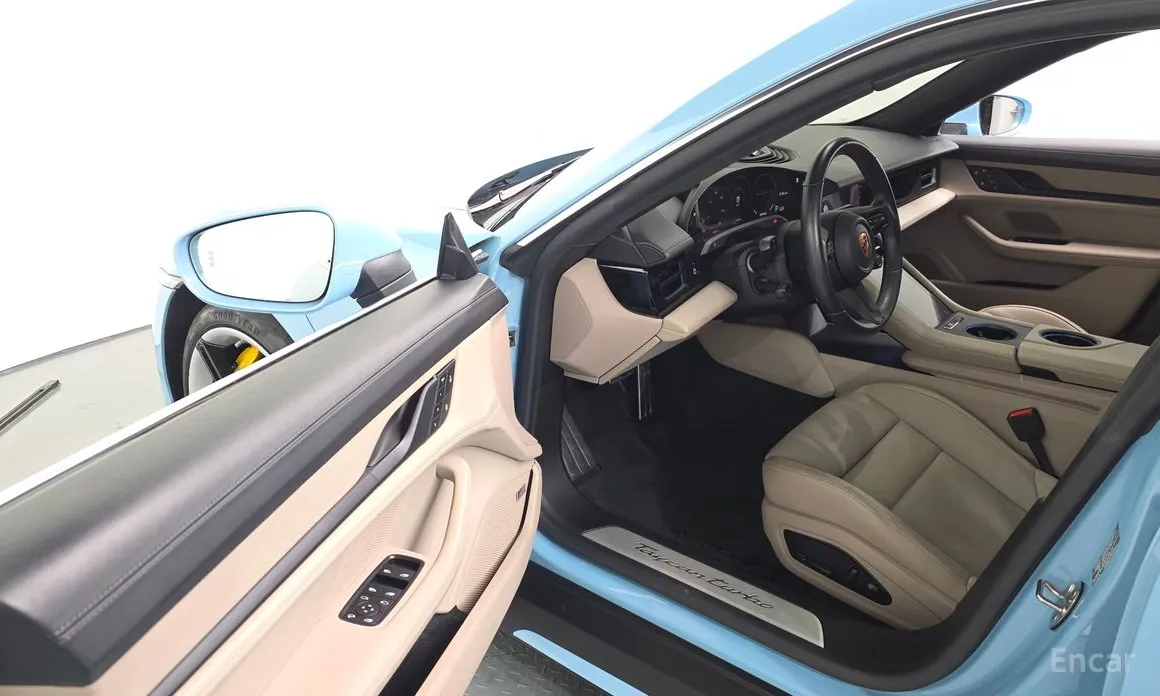Фото 12 - Porsche Taycan