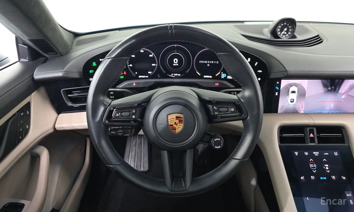 Фото 13 - Porsche Taycan