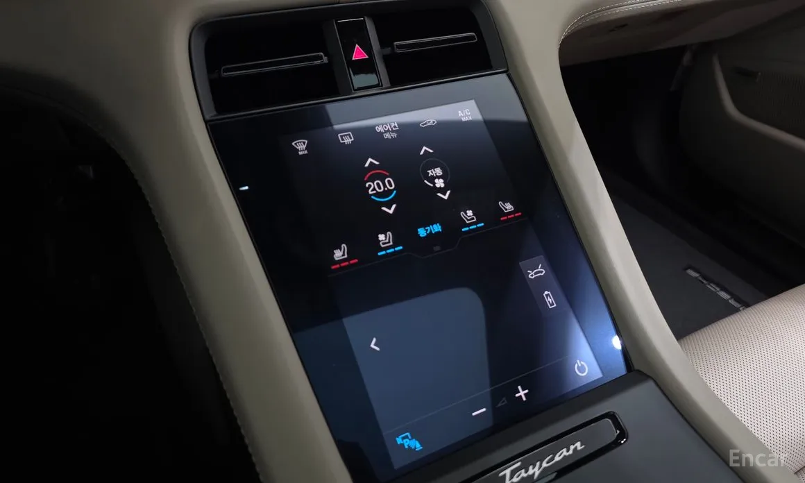 Фото 17 - Porsche Taycan