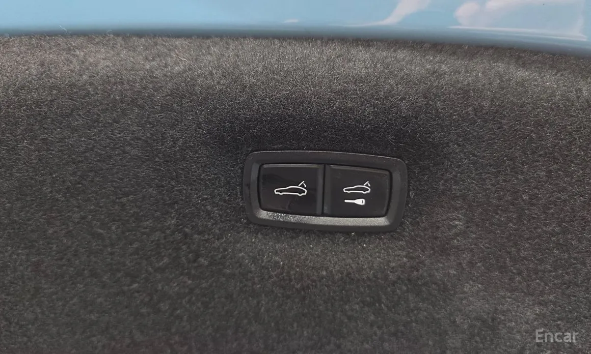 Фото 20 - Porsche Taycan