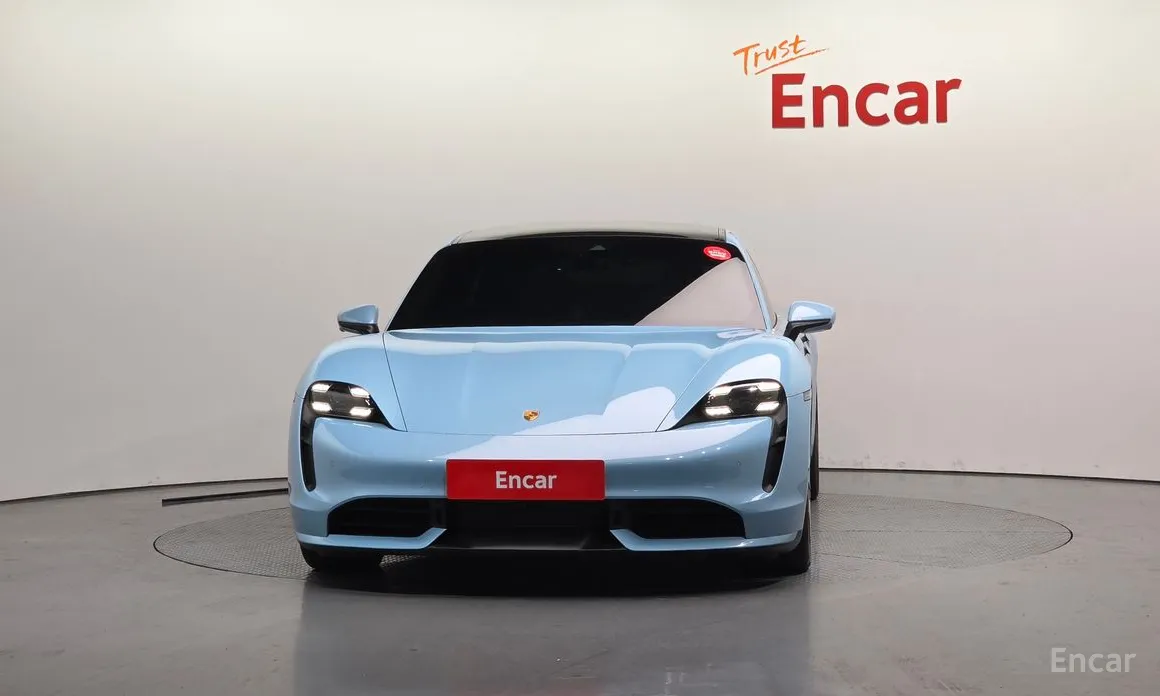 Фото 3 - Porsche Taycan