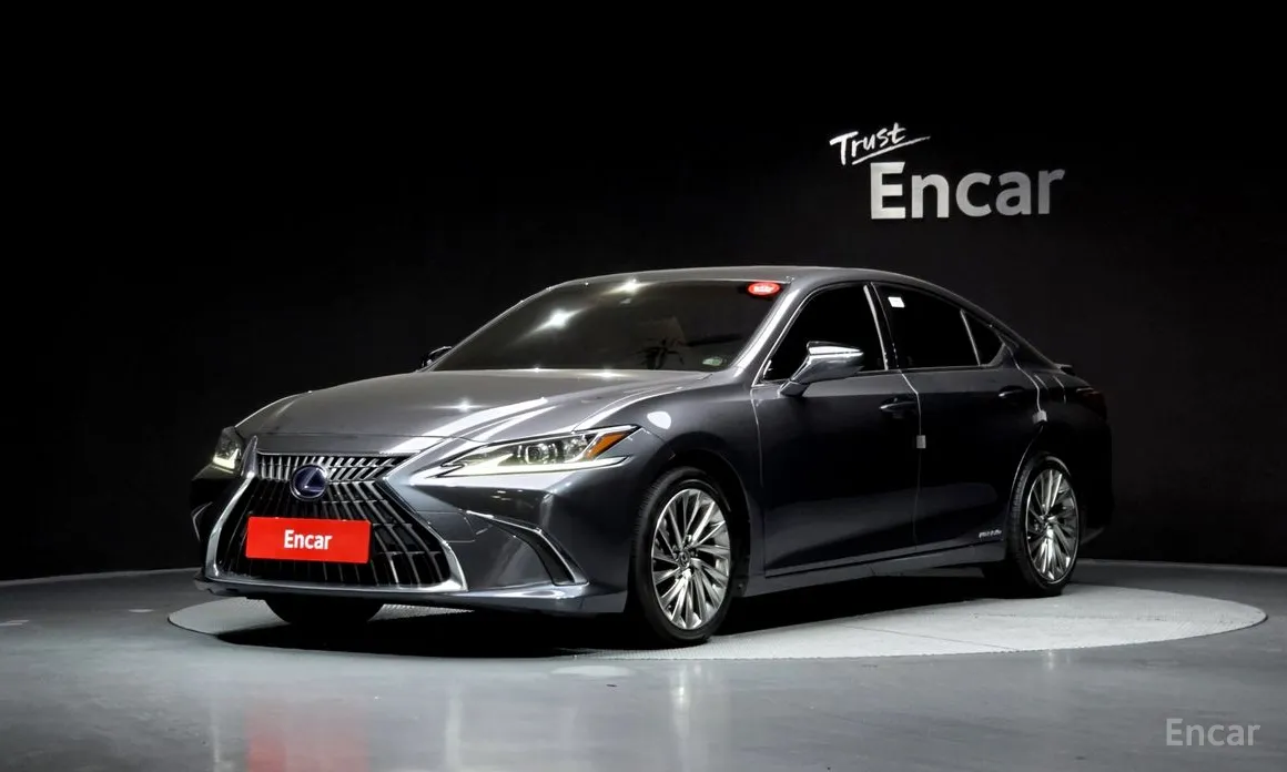 Фото 1 - Lexus ES