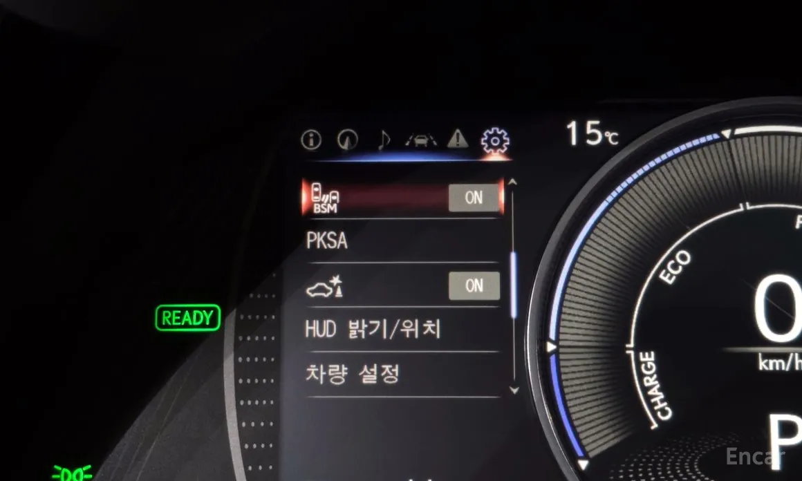 Фото 16 - Lexus ES