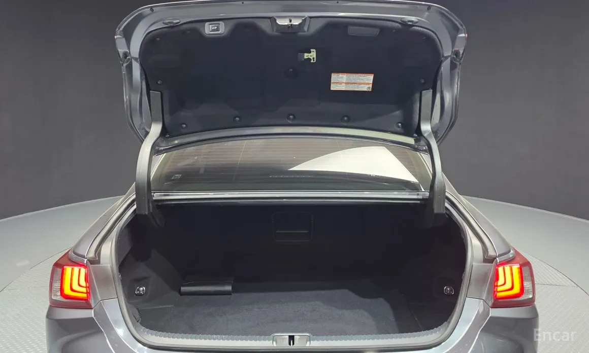 Фото 20 - Lexus ES