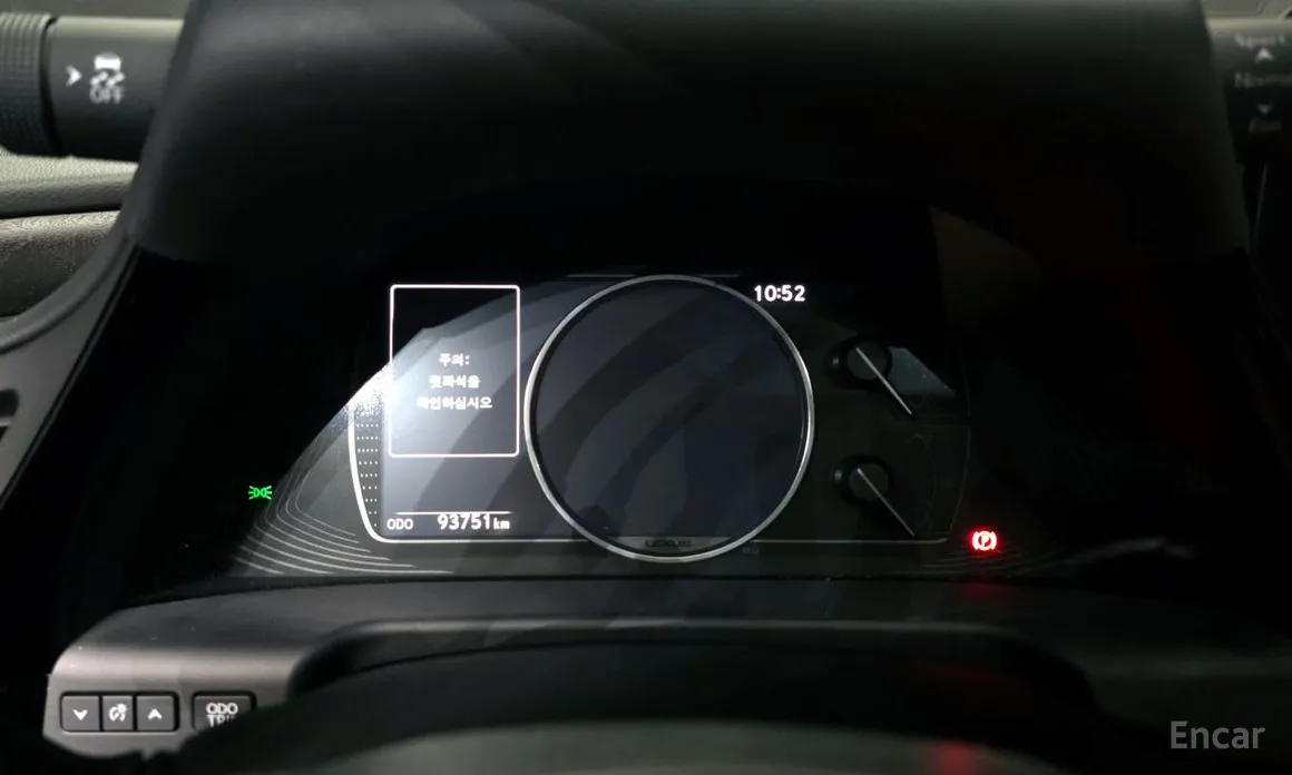 Фото 8 - Lexus ES