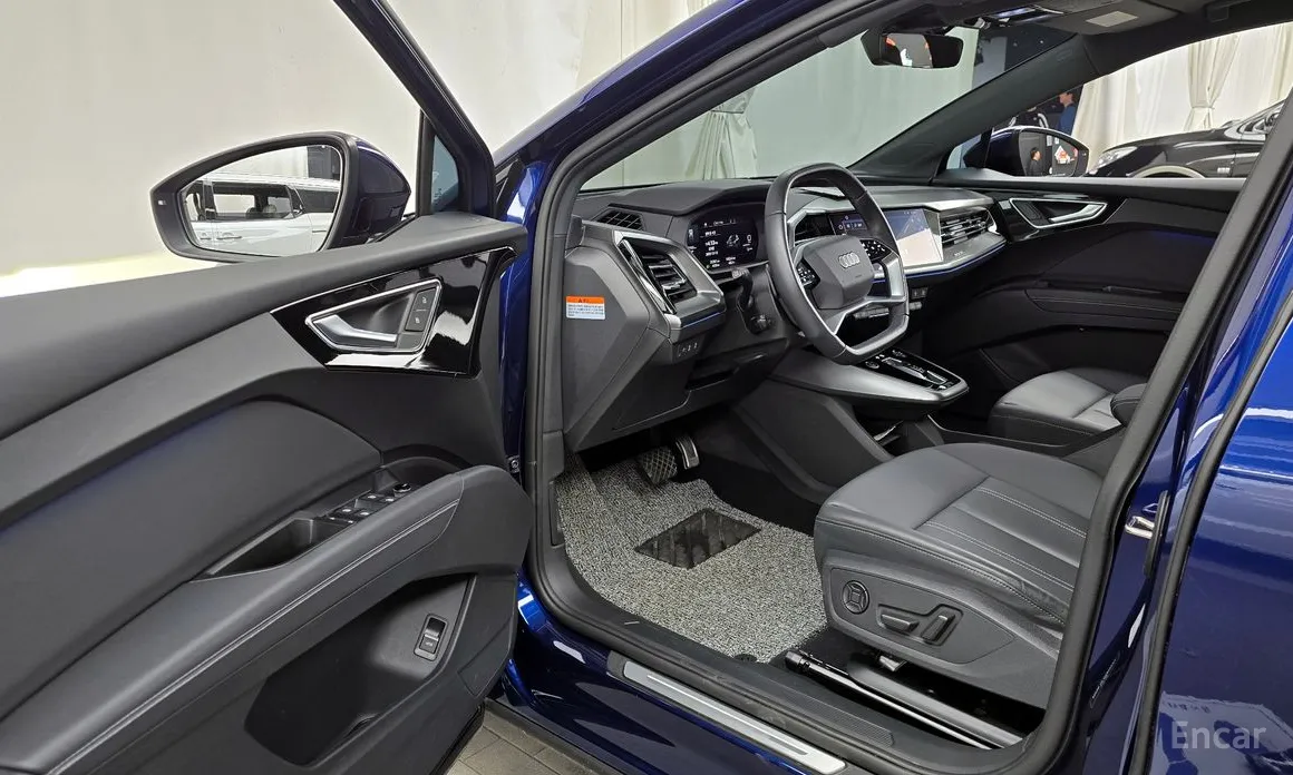 Фото 10 - Audi Q4 e-tron