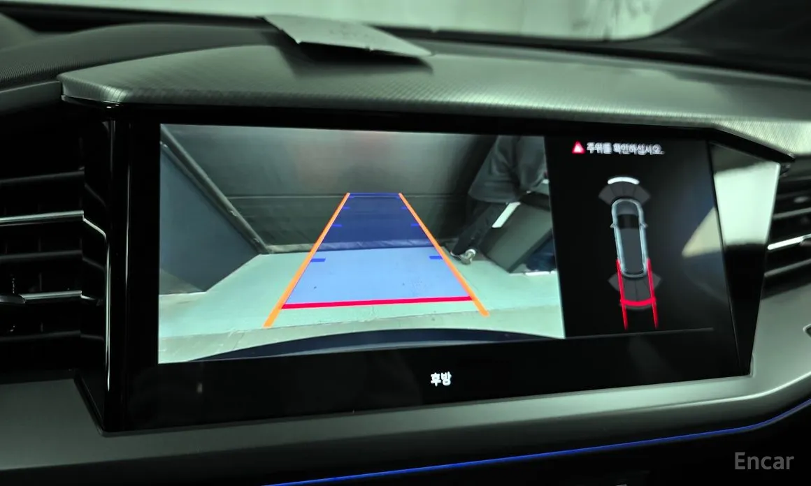 Фото 15 - Audi Q4 e-tron