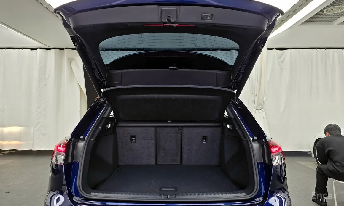 Фото 20 - Audi Q4 e-tron