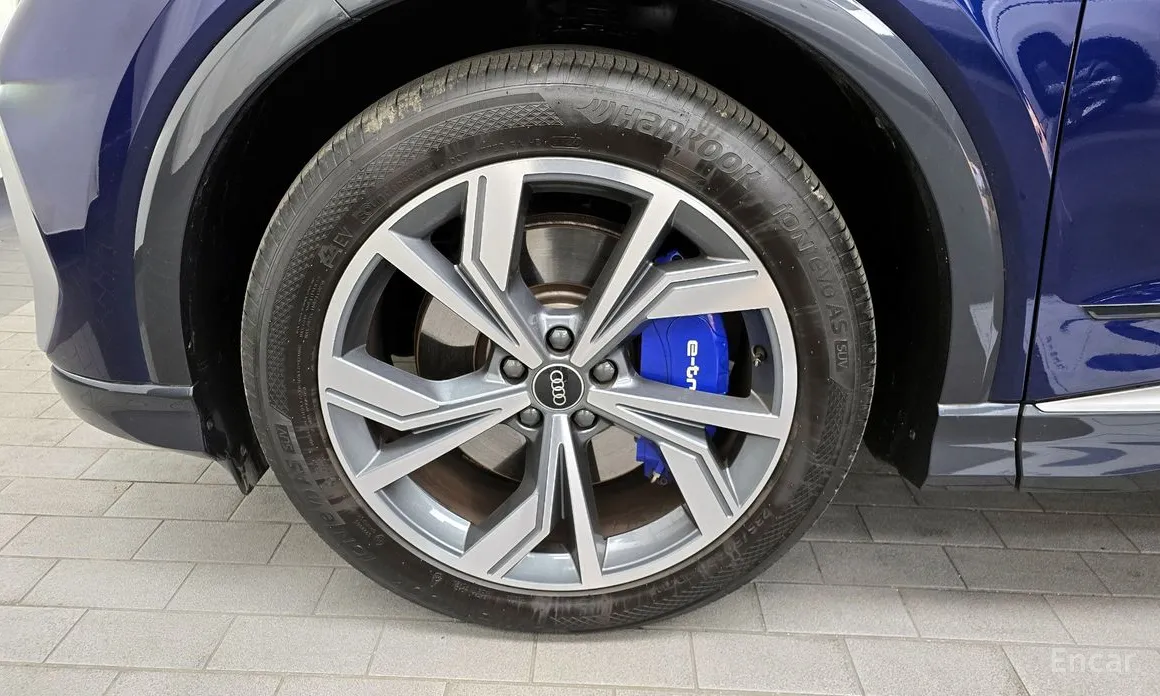 Фото 5 - Audi Q4 e-tron