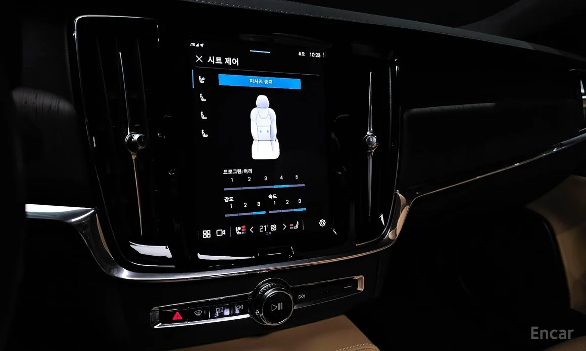 Фото 14 - Volvo S90