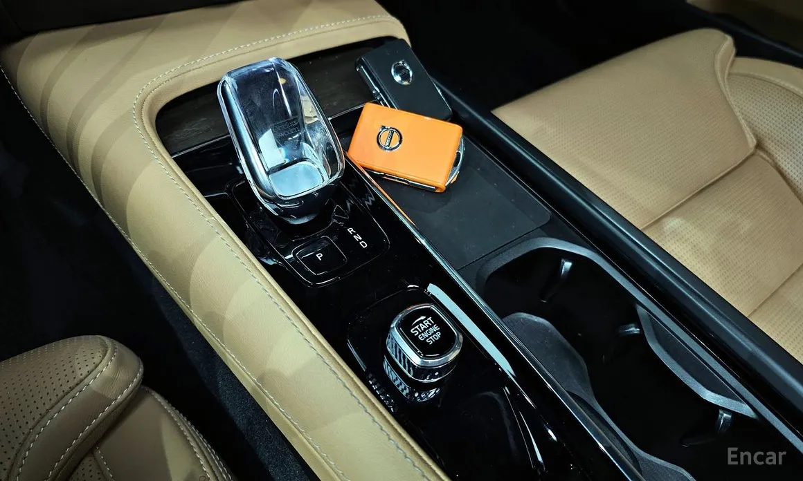 Фото 9 - Volvo S90