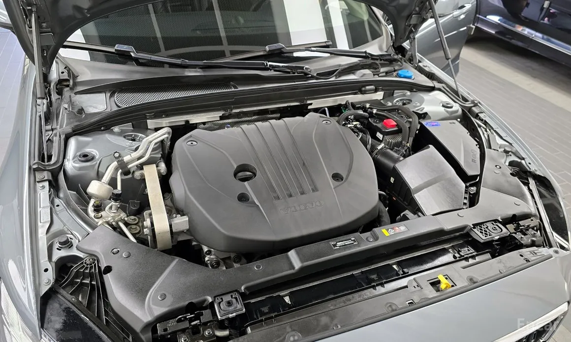 Фото 6 - Volvo V60