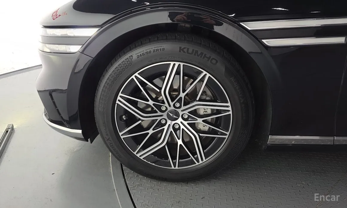 Фото 5 - Genesis G90