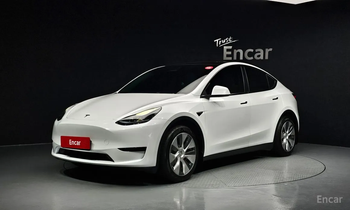 Фото 1 - Tesla Model Y