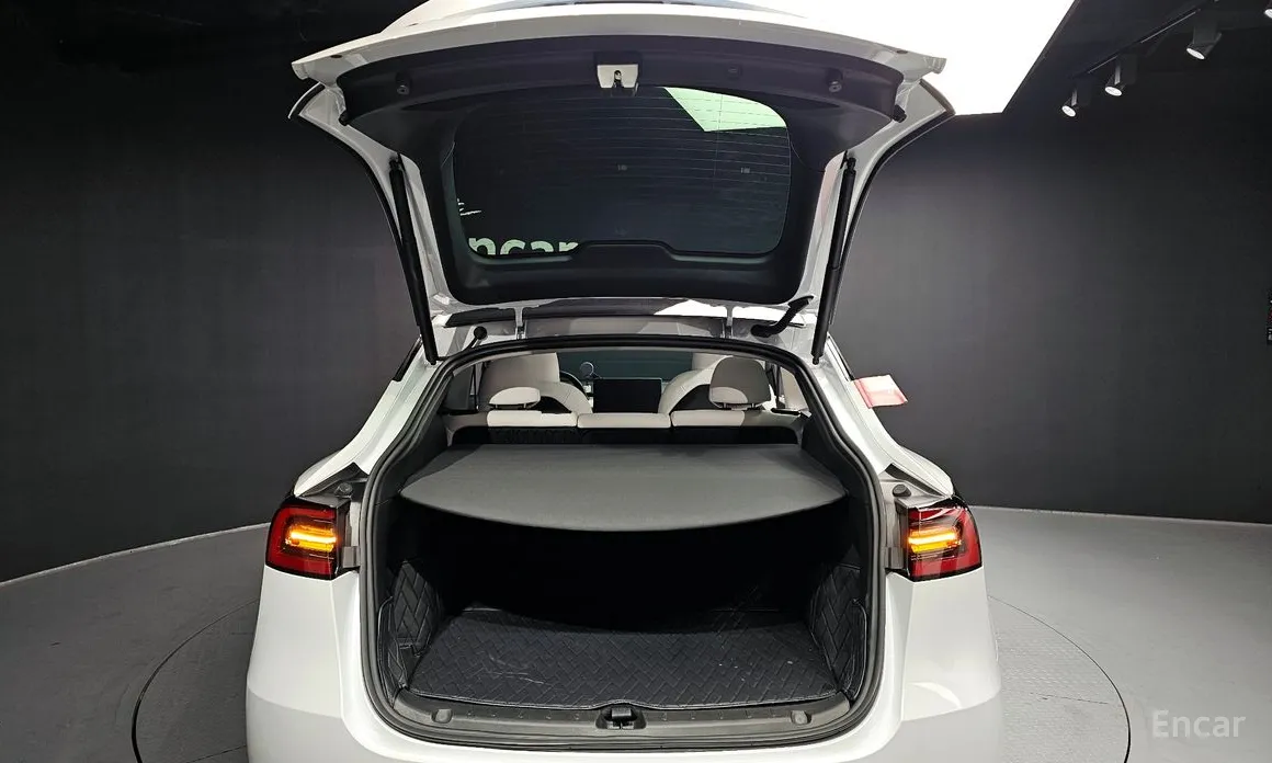 Фото 20 - Tesla Model Y