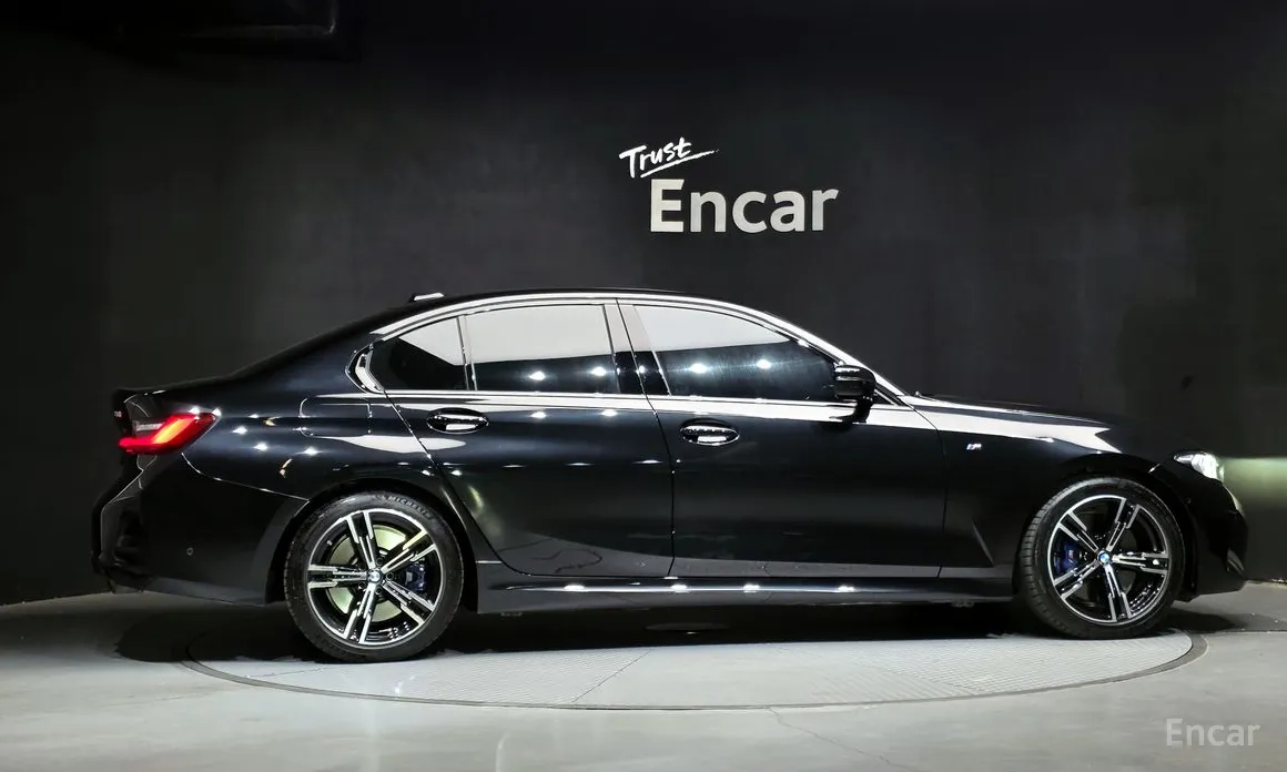 Фото 12 - BMW 3 Series