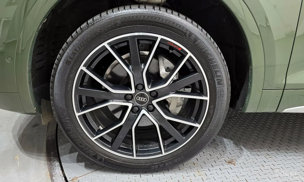 Фото 5 - Audi Q5