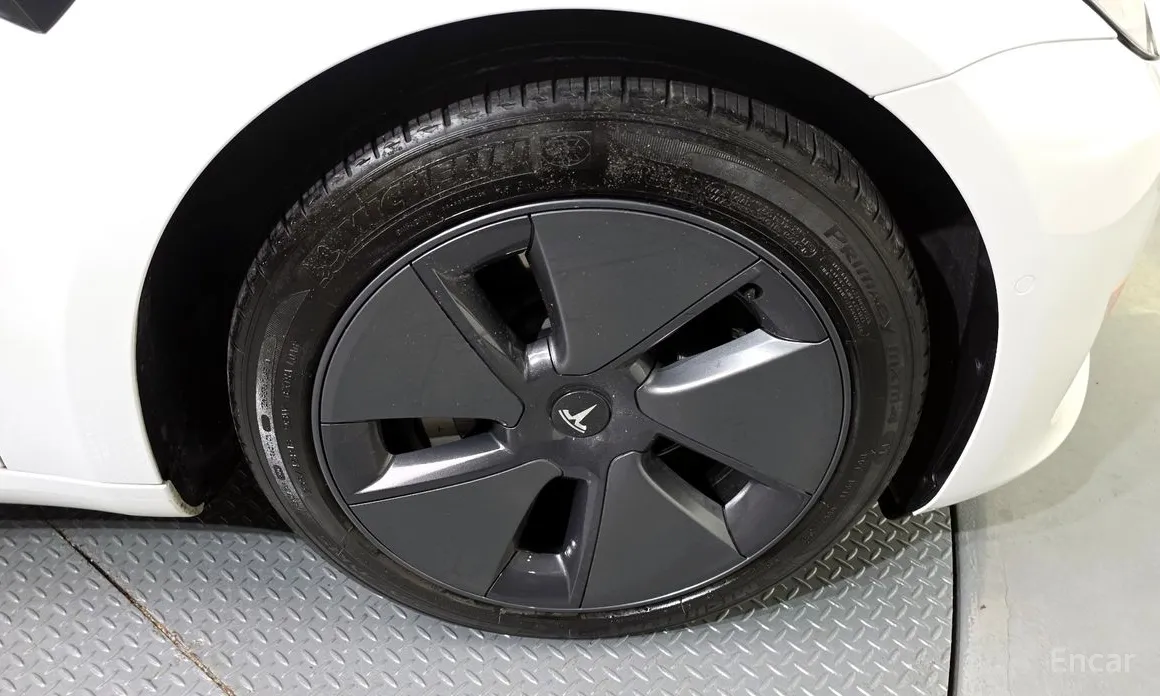 Фото 5 - Tesla Model 3