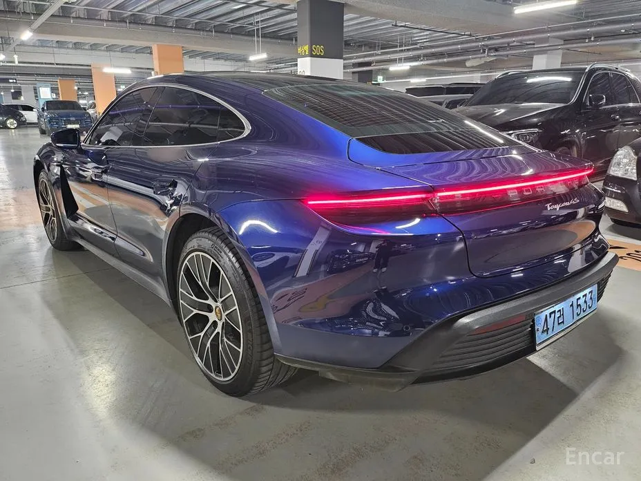 Фото 3 - Porsche Taycan