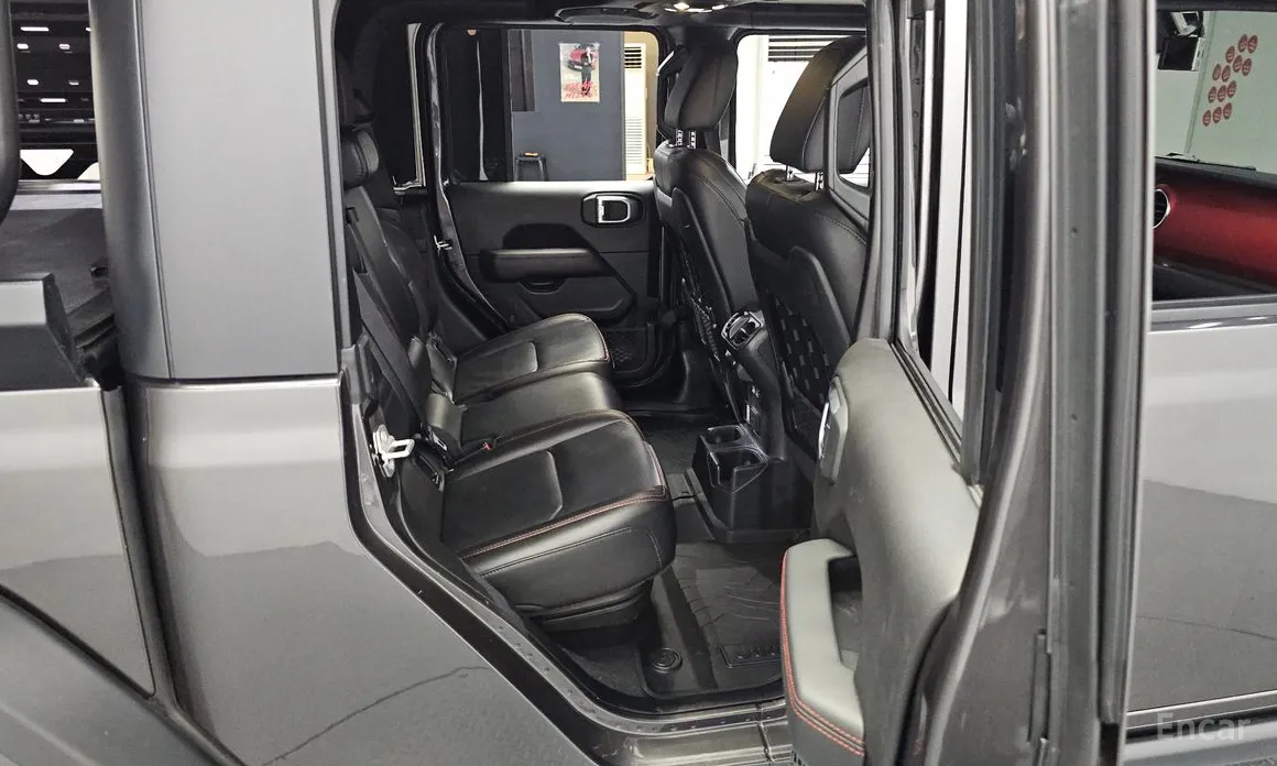 Фото 12 - Jeep Gladiator