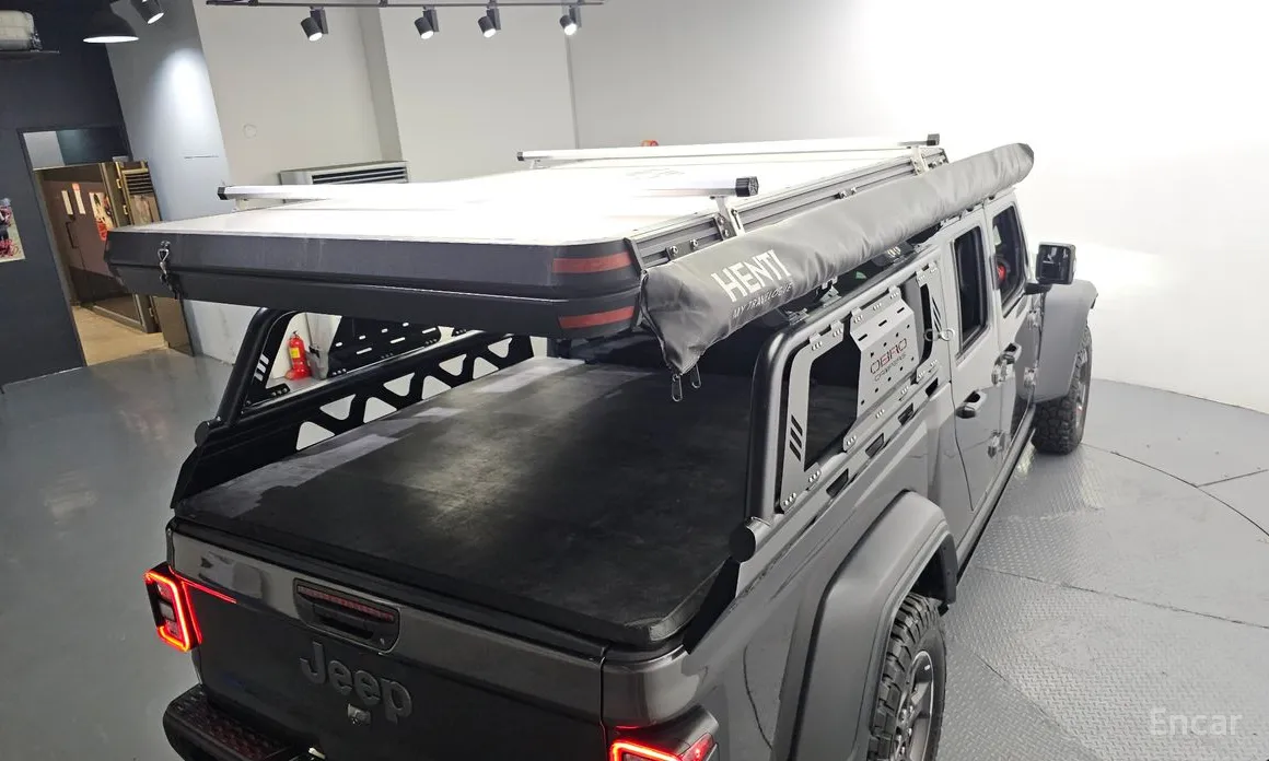 Фото 20 - Jeep Gladiator