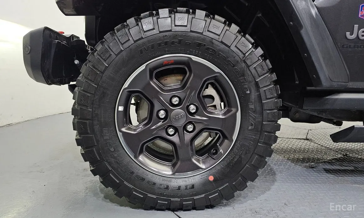 Фото 5 - Jeep Gladiator