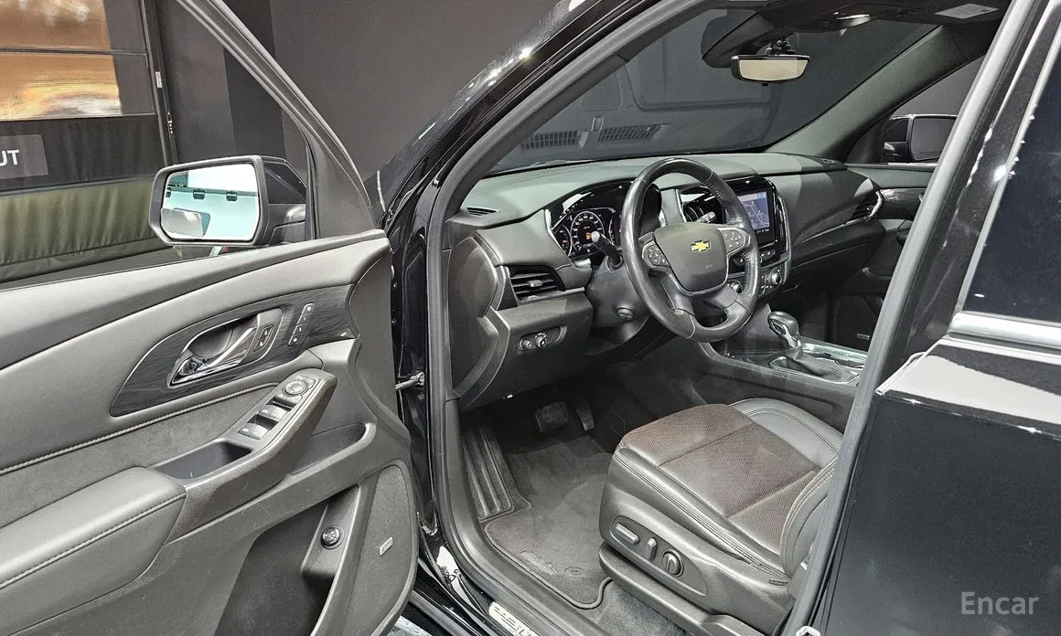 Фото 11 - Chevrolet Traverse