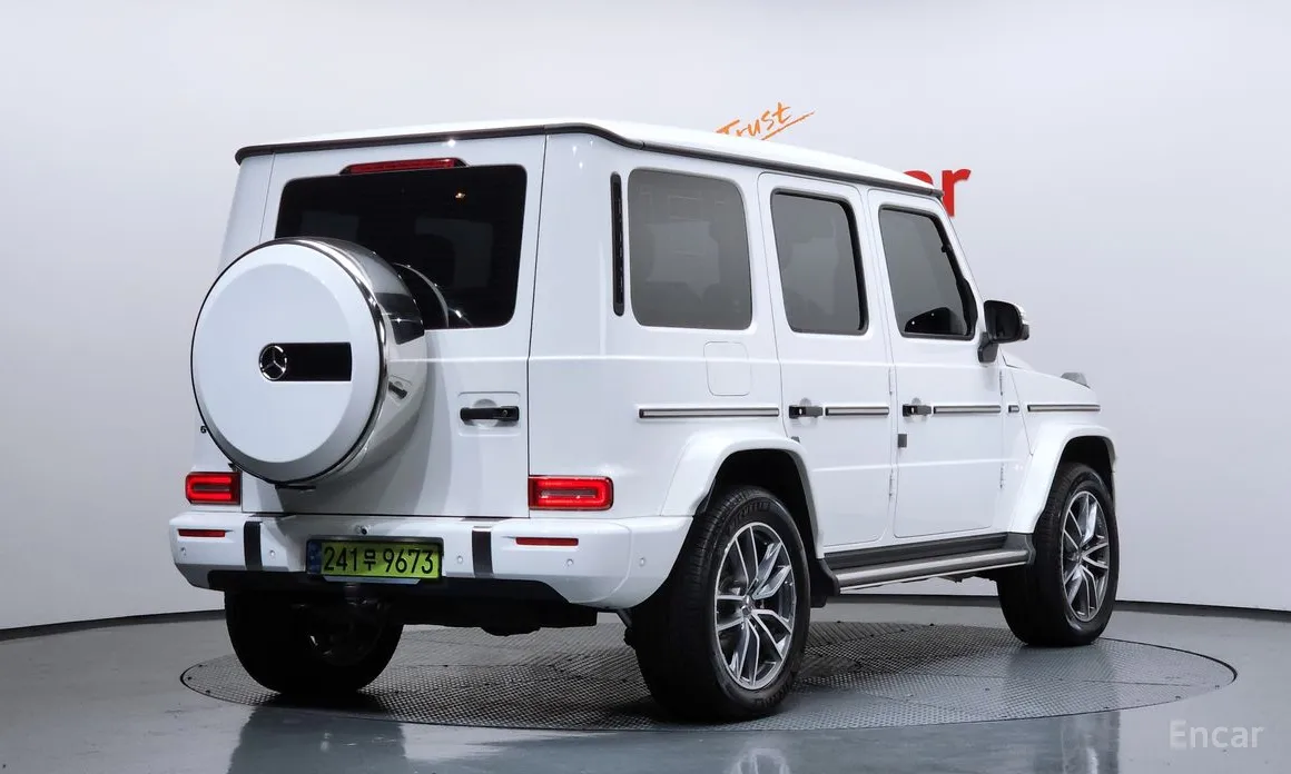 Фото 2 - Mercedes-Benz G-Class
