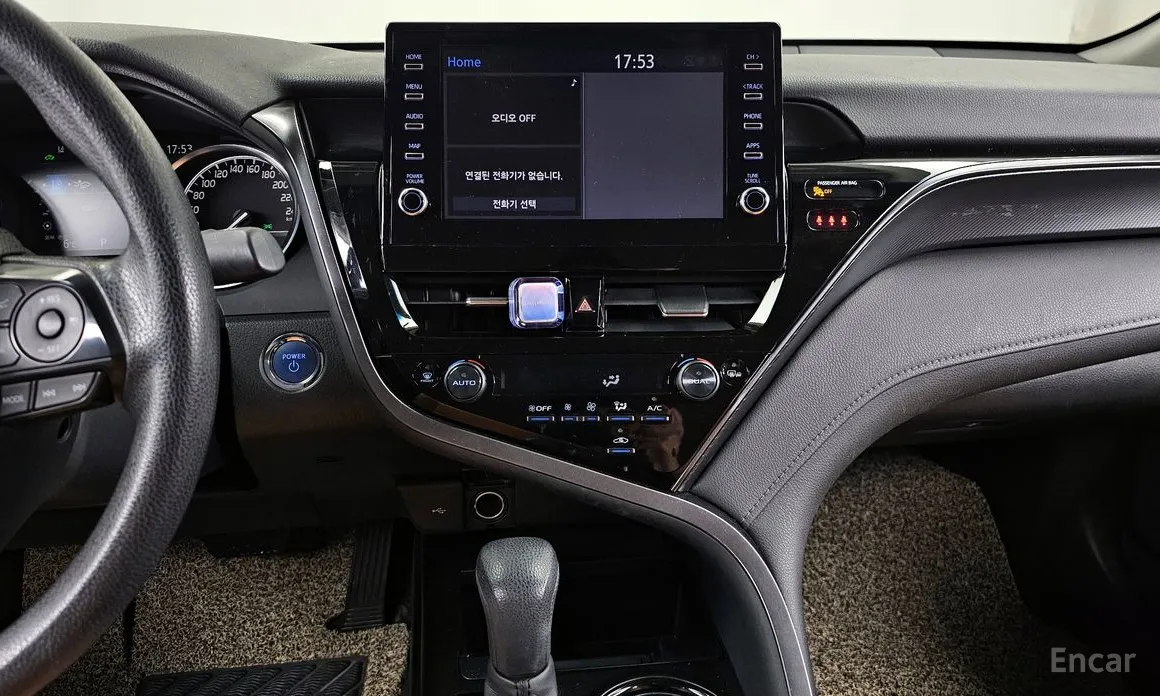 Фото 16 - Toyota Camry