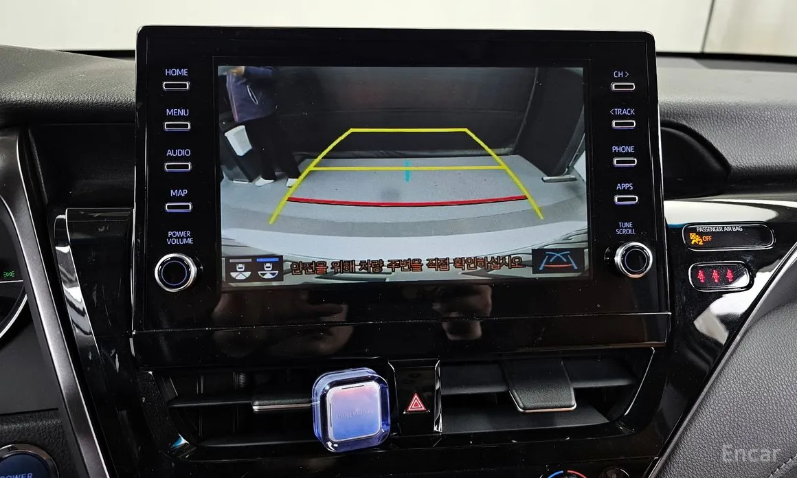 Фото 17 - Toyota Camry