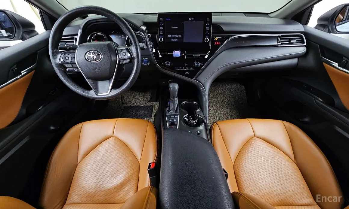 Фото 7 - Toyota Camry